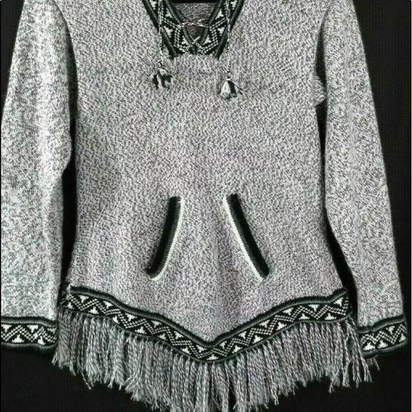 NWOT, Peruvian knitted Sweater GREY BLACK WHITE Tassel  Sz S, New withou… - Picture 8 of 8